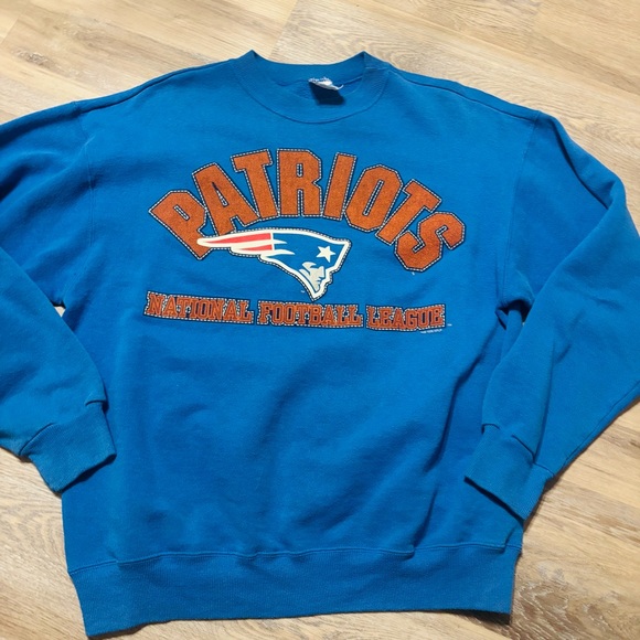 Hanes Tops - Vintage Hanes activewear patriots crewneck size large